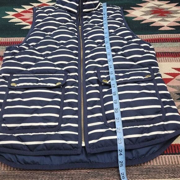 J.Crew Excursion Quilted Puffer Vest Sz M Striped Navy Blue White Full Zip Prepp - Picture 6 of 7